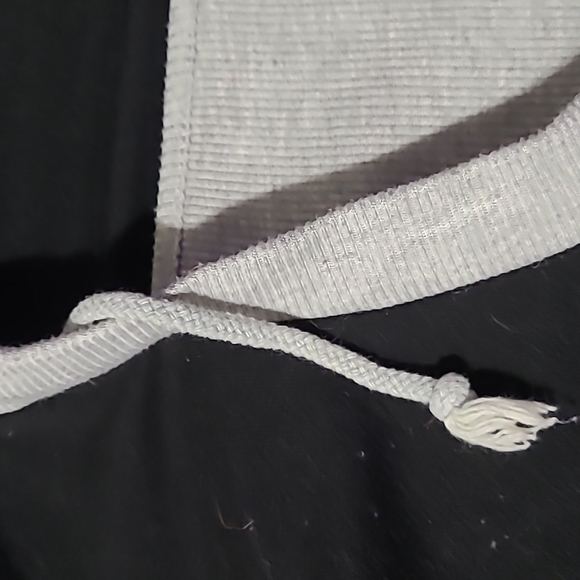 Sweater - Picture 6 of 7